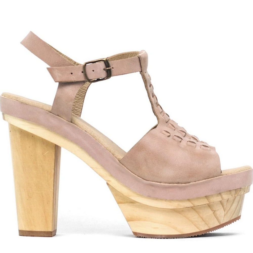 Koolaburra Beige Platform Slingback Sandals - Picture 3 of 15